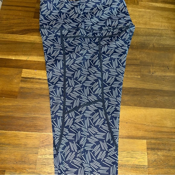 ZYIA Active Haystacks Light N Tight pockets Leggings - Picture 7 of 15